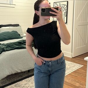 Black One-Shoulder Cropped Tank Top - Women